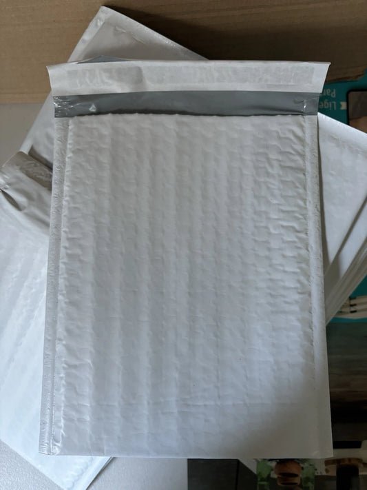 Poly Bubble Mailers #000 (4"x7" Interior)